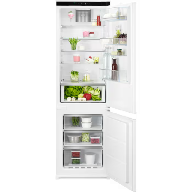 AEG NSC7G181DS 
Integrated Frost Free Fridge Freezer. GreenZone DynamicAir, TwinTech, 70:30 Split, E