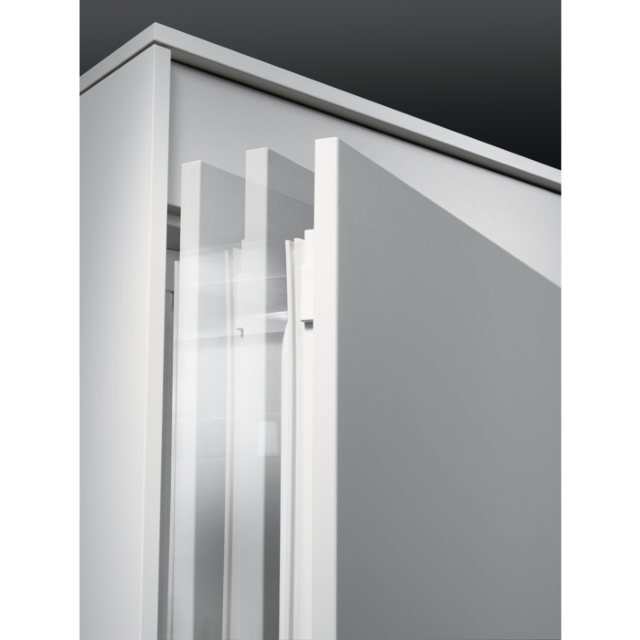 AEG SKS818E9ZC 55.6cm Built In Fridge - White