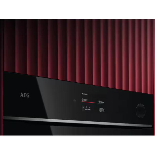 AEG TR7PB731SB 
Connected SteamCrisp Quarter Steam & Pyrolytic oven with CookSmart Touch controls, w