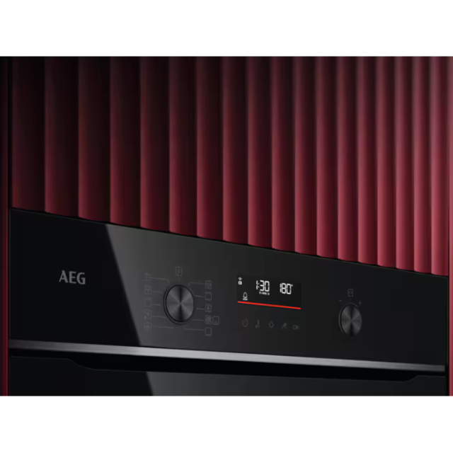 AEG TS6PB521AB 
Connected SenseCook Pyrolytic Multifunction oven with EXPlore retractable rotary con