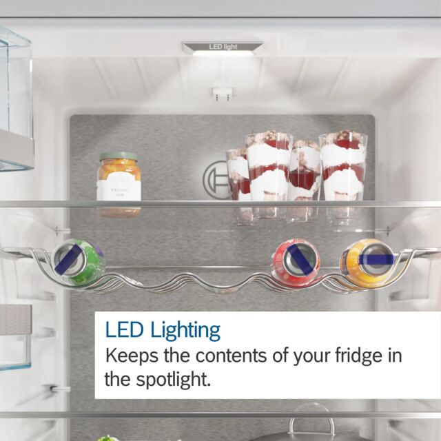 Bosch KGV336WEAG 176x60 LowFrost fridge freezer, VitaFresh, metal bottle rack, LED light, Integrated