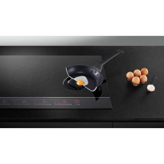 Fisher & Paykel 30cm Induction Hob in Black Glass