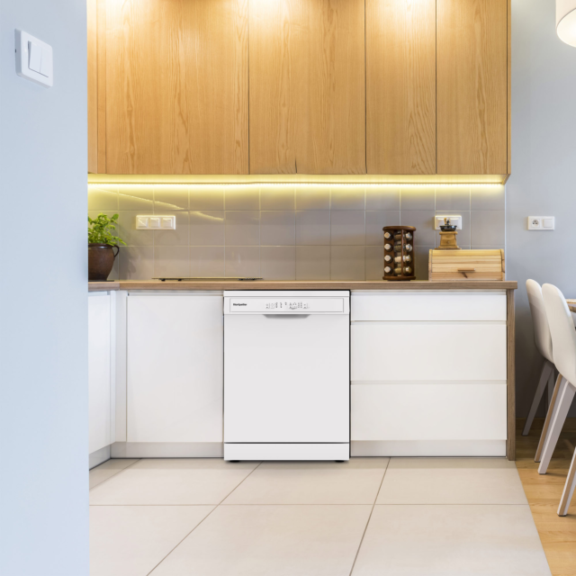Montpellier MDWD1354W 60cm Freestanding Dishwasher in White