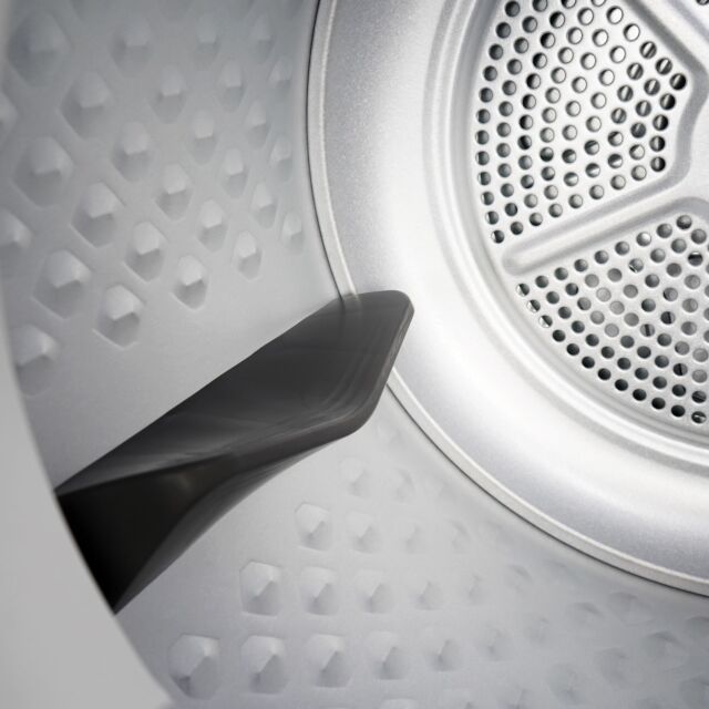 Montpellier MHP8SDW 8kg Heat Pump Dryer White 